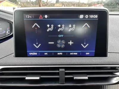 Vendo Peugeot 3008 2019 - 13900 EUR, 180000 km - AUTO.MOTO.pt