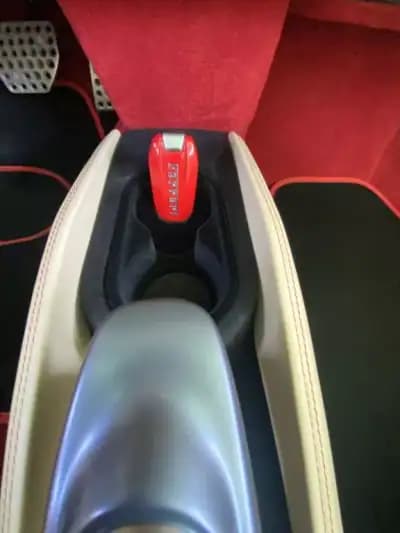 Sell Ferrari F8 Tributo 2022 - 425600 EUR, 4336 km - AUTO.MOTO.pt