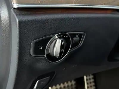 Sell Mercedes-Benz E 300 2019 - 33490 EUR, 105000 km - AUTO.MOTO.pt