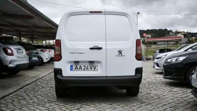 Vendo Peugeot Partner 2020 - 14490 EUR, 110714 km - AUTO.MOTO.pt