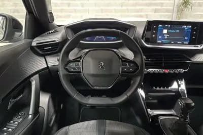 Vendo Peugeot 2008 2023 - 16950 EUR, 58860 km - AUTO.MOTO.pt