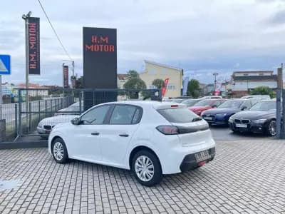 Vendo Peugeot 208 2021 - 11900 EUR, 52000 km - AUTO.MOTO.pt