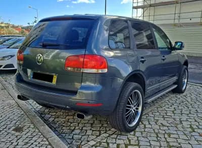 Vendo Volkswagen Touareg 2006 - 10500 EUR, 240000 km - AUTO.MOTO.pt