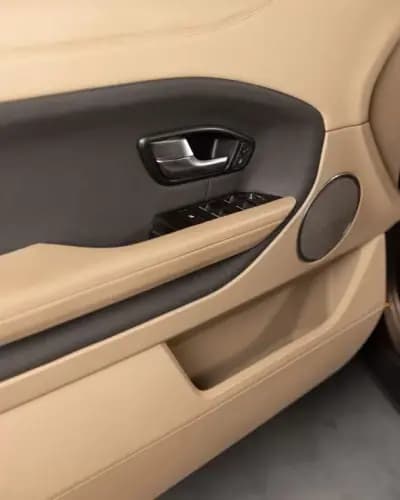 Vendo Land Rover Range Rover Evoque 2016 - 20950 EUR, 148000 km - AUTO.MOTO.pt