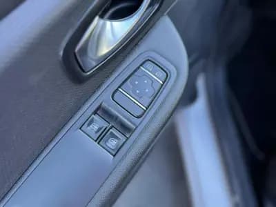 Sell Renault Clio 2019 - 13900 EUR, 109000 km - AUTO.MOTO.pt