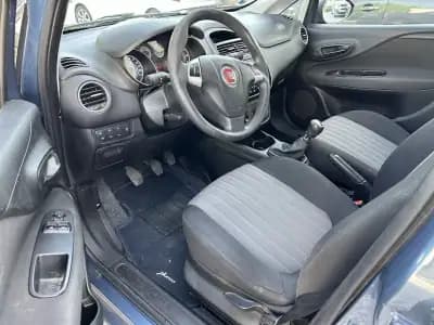 Sell Fiat Punto 2018 - 8750 EUR, 84900 km - AUTO.MOTO.pt