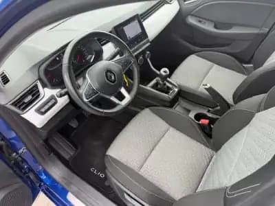 Vendo Renault Clio 2021 - 14500 EUR, 91360 km - AUTO.MOTO.pt
