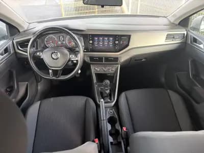 Vendo Volkswagen Polo 2018 - 12990 EUR, 69000 km - AUTO.MOTO.pt