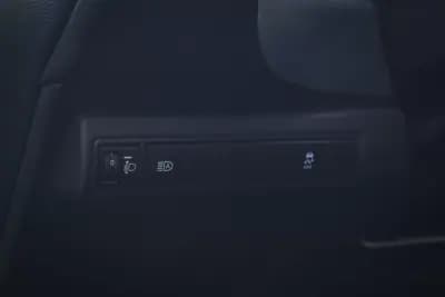 Vendo Toyota Corolla 2022 - 23880 EUR, 96440 km - AUTO.MOTO.pt