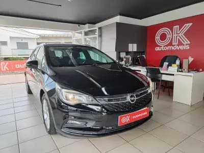 Vendo Opel Astra Sports Tourer 2016 - 8890 EUR, 174600 km - AUTO.MOTO.pt