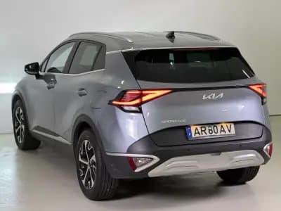 Vendo Kia Sportage 2022 - 23990 EUR, 38151 km - AUTO.MOTO.pt