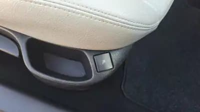 Sell Peugeot 307 CC 2006 - 6980 EUR, 225826 km - AUTO.MOTO.pt