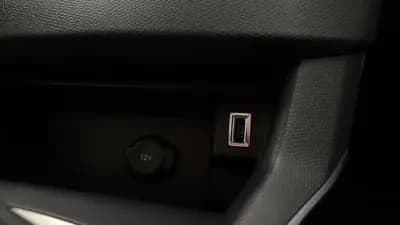 Vendo Peugeot 308 SW 2017 - 13990 EUR, 170902 km - AUTO.MOTO.pt