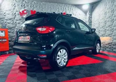 Sell Renault Captur 2016 - 11990 EUR, 114588 km - AUTO.MOTO.pt