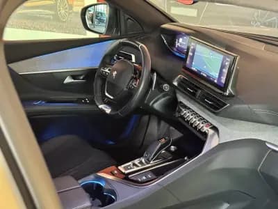 Vendo Peugeot 3008 2021 - 29990 EUR, 73877 km - AUTO.MOTO.pt