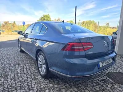Sell Volkswagen Passat 2018 - 16950 EUR, 97000 km - AUTO.MOTO.pt