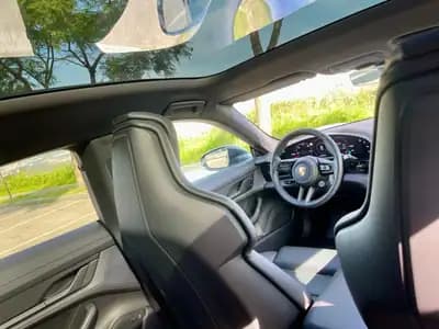 Sell Porsche Taycan Cross Turismo 2023 - 106480 EUR, 30000 km - AUTO.MOTO.pt