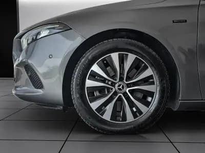 Vendo Mercedes-Benz A 250e 2021 - 26450 EUR, 94000 km - AUTO.MOTO.pt