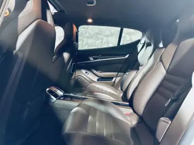 Sell Porsche Panamera 2015 - 43990 EUR, 110565 km - AUTO.MOTO.pt