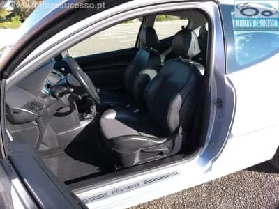 Sell Peugeot 207 2007 - 6000 EUR, 115000 km - AUTO.MOTO.pt