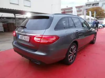 Vendo Mercedes-Benz C 180 2017 - 24900 EUR, 141265 km - AUTO.MOTO.pt