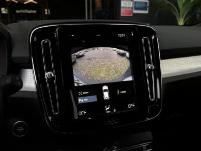 Sell Volvo XC 40 2022 - 29990 EUR, 75102 km - AUTO.MOTO.pt