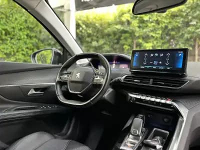 Vendo Peugeot 3008 2022 - 22900 EUR, 94000 km - AUTO.MOTO.pt