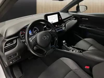 Vendo Toyota C-HR 2023 - 26800 EUR, 29000 km - AUTO.MOTO.pt