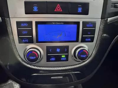 Sell Hyundai Santa Fe 2010 - 9990 EUR, 200100 km - AUTO.MOTO.pt