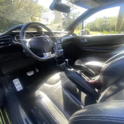 Vendo Citroën DS3 2013 - 14990 EUR, 156000 km - AUTO.MOTO.pt