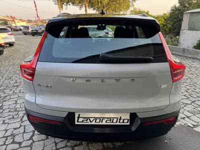 Sell Volvo XC 40 2021 - 31500 EUR, 77000 km - AUTO.MOTO.pt