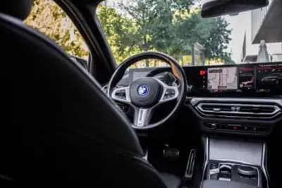 Vendo BMW 320 2022 - 34990 EUR, 75451 km - AUTO.MOTO.pt