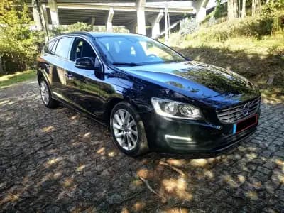 Vendo Volvo V60 2014 - 11750 EUR, 270000 km - AUTO.MOTO.pt
