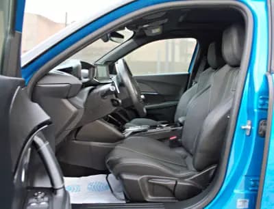 Vendo Peugeot 2008 2022 - 22900 EUR, 31255 km - AUTO.MOTO.pt