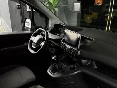 Sell Peugeot Partner 2021 - 14990 EUR, 108700 km - AUTO.MOTO.pt