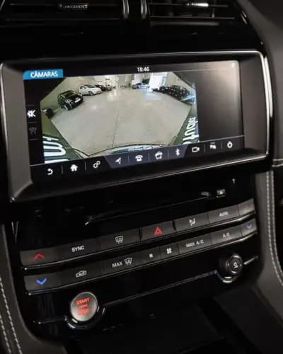 Vendo Jaguar F-Pace 2020 - 37950 EUR, 80000 km - AUTO.MOTO.pt