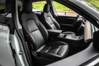 Sell Tesla Model Y 2023 - 37990 EUR, 39034 km - AUTO.MOTO.pt