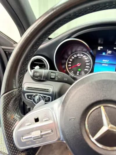Vendo Mercedes-Benz C 300 2019 - 22750 EUR, 234000 km - AUTO.MOTO.pt