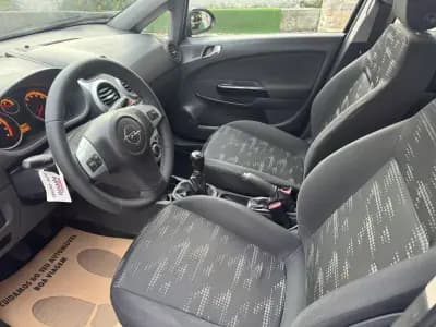 Vendo Opel Corsa 2013 - 7750 EUR, 122000 km - AUTO.MOTO.pt