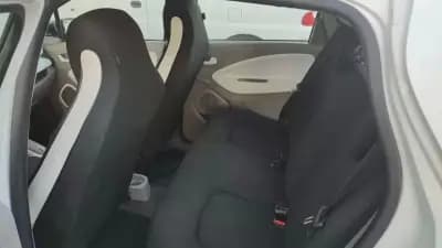 Vendo Renault Zoe 2019 - 9499 EUR, 120000 km - AUTO.MOTO.pt