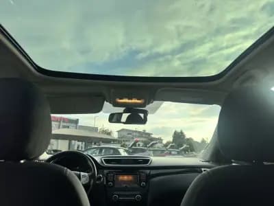 Vendo Nissan Qashqai 2016 - 15390 EUR, 145000 km - AUTO.MOTO.pt