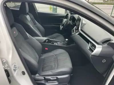 Vendo Toyota C-HR 2022 - 31400 EUR, 74000 km - AUTO.MOTO.pt