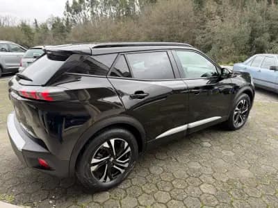 Vendo Peugeot e-2008 2023 - 24900 EUR, 10624 km - AUTO.MOTO.pt