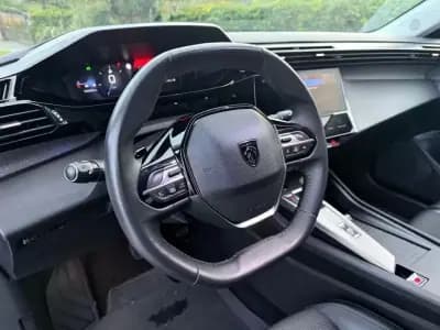 Vendo Peugeot 308 2022 - 21999 EUR, 128000 km - AUTO.MOTO.pt