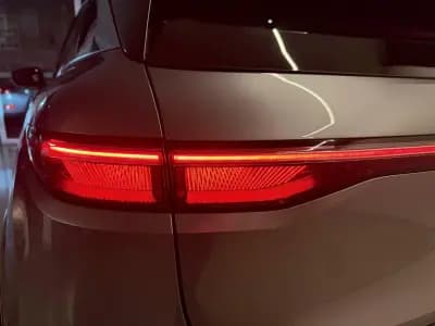 Vendo Renault Mégane E-Tech 2022 - 25500 EUR, 22000 km - AUTO.MOTO.pt