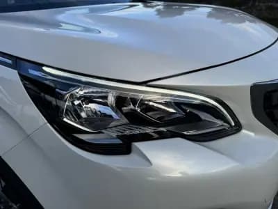 Vendo Peugeot 3008 2016 - 18990 EUR, 149800 km - AUTO.MOTO.pt