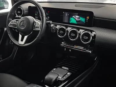 Vendo Mercedes-Benz A 250e 2021 - 26450 EUR, 94000 km - AUTO.MOTO.pt