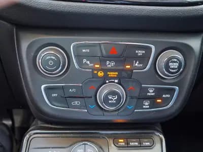 Sell Jeep Compass 2020 - 22990 EUR, 79241 km - AUTO.MOTO.pt