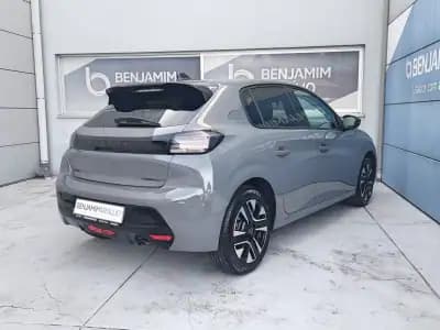 Vendo Peugeot 208 2025 - 23500 EUR, 14659 km - AUTO.MOTO.pt