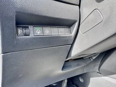 Vendo Peugeot e-2008 2020 - 20990 EUR, 18000 km - AUTO.MOTO.pt